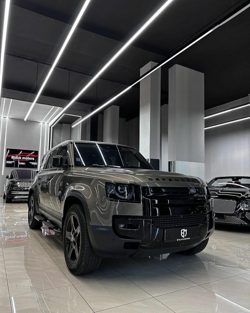 2020 Land Rover Defender P400